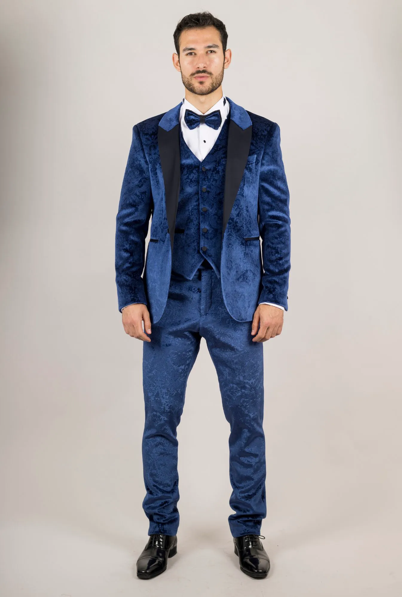 AK-27 Men’s Blue 3-Piece Velvet Wedding Tuxedo With Black Satin Lapels - Image 2