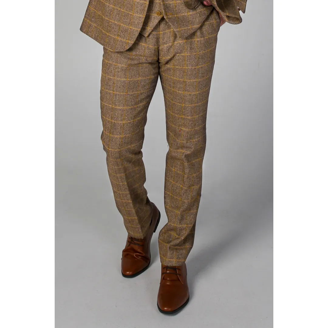 Harris โ Menโs Brown Tweed Trousers