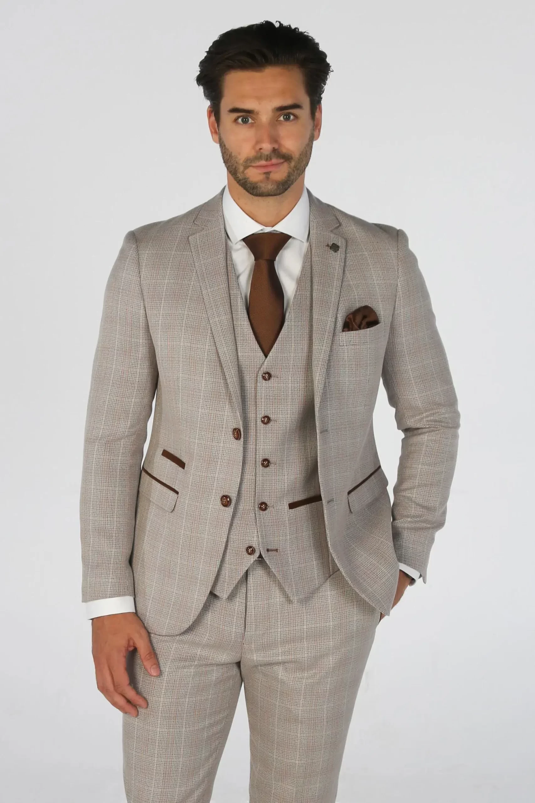 Leo – Men’s Beige 3 Piece Checked Tailored Fit Suit